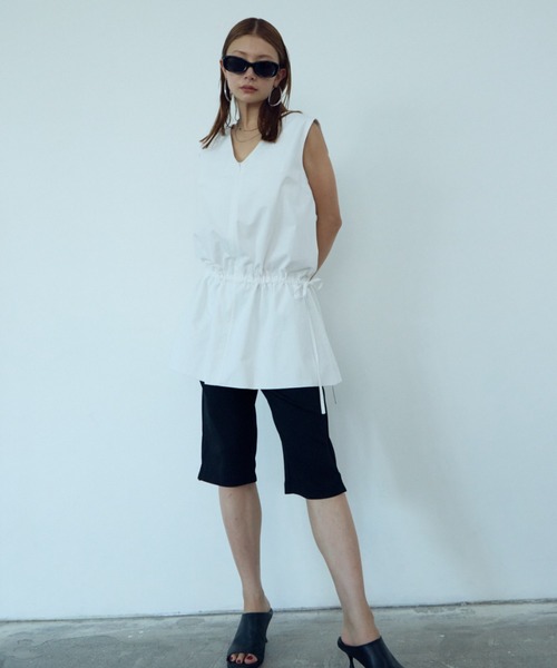 HANNE(アン)の「2WAYペプラムノースリTOPS(シャツ/ブラウス・レディース・ブラック/ホワイト・FREE)」の20枚目の写真