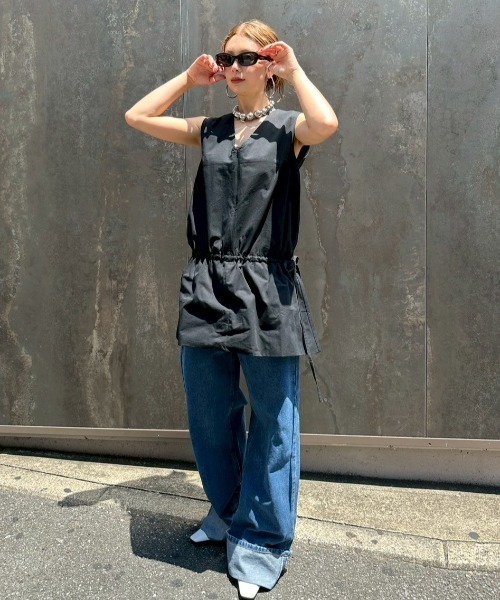 HANNE(アン)の「2WAYペプラムノースリTOPS(シャツ/ブラウス・レディース・ブラック/ホワイト・FREE)」の8枚目の写真