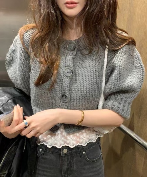 FREE STYLISTS(フリー スタイリスト)の「YUGA_YGMC Puff sleeve cropped cardigan(カーディガン/ボレロ・レディース・グレー/オフホワイト/ブラック・FREE)」の3枚目の写真