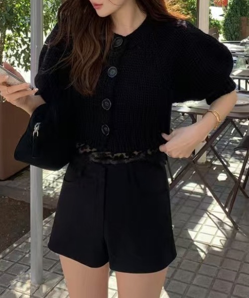 FREE STYLISTS(フリー スタイリスト)の「YUGA_YGMC Puff sleeve cropped cardigan(カーディガン/ボレロ・レディース・グレー/オフホワイト/ブラック・FREE)」の19枚目の写真