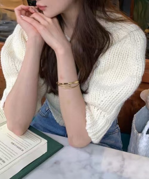 FREE STYLISTS(フリー スタイリスト)の「YUGA_YGMC Puff sleeve cropped cardigan(カーディガン/ボレロ・レディース・グレー/オフホワイト/ブラック・FREE)」の7枚目の写真