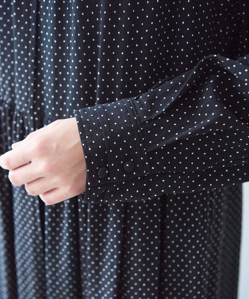 yuni（ユニ　）の「レーヨンコットンキュプラ　print　ティアードワンピース（ワンピース・レディース・ブラック系その他2/ブラック系その他・FREE）」の22枚目の写真