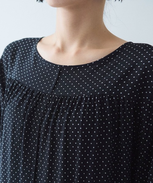 yuni（ユニ　）の「レーヨンコットンキュプラ　print　ティアードワンピース（ワンピース・レディース・ブラック系その他2/ブラック系その他・FREE）」の19枚目の写真