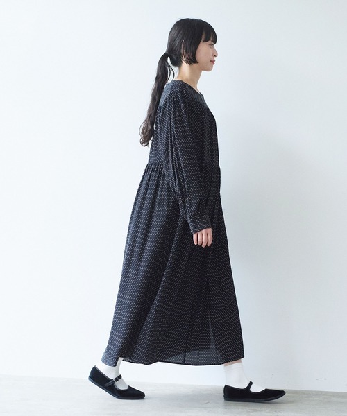 yuni（ユニ　）の「レーヨンコットンキュプラ　print　ティアードワンピース（ワンピース・レディース・ブラック系その他2/ブラック系その他・FREE）」の14枚目の写真