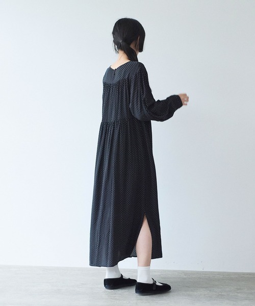 yuni（ユニ　）の「レーヨンコットンキュプラ　print　ティアードワンピース（ワンピース・レディース・ブラック系その他2/ブラック系その他・FREE）」の13枚目の写真