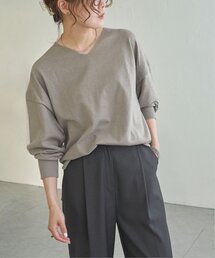 LBC（エルビーシー）の「ソフトタッチアイレットVネックプルオーバー（ニット/セーター）」