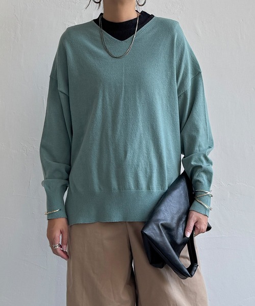 LBC(エルビーシー)の「ソフトタッチアイレットVネックプルオーバー(ニット/セーター・レディース・グレー/ミント/カーキブラウン/ワインレッド・M/L)」の6枚目の写真