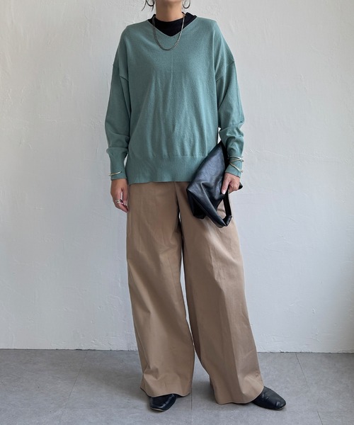 LBC(エルビーシー)の「ソフトタッチアイレットVネックプルオーバー(ニット/セーター・レディース・グレー/ミント/カーキブラウン/ワインレッド・M/L)」の16枚目の写真