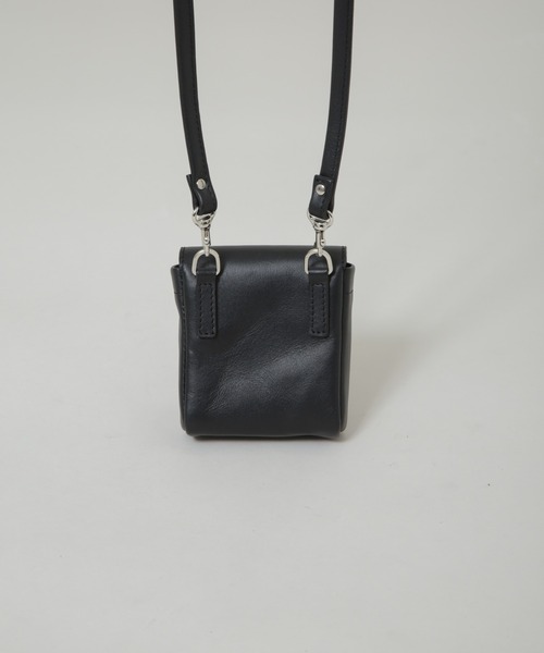 NANO universe（ナノユニバース）の「ITTI/別注 MINI SHOULDER POUCH（ショルダーバッグ・メンズ・ブラック・FREE）」の5枚目の写真