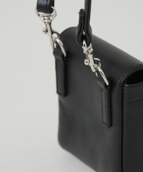 NANO universe（ナノユニバース）の「ITTI/別注 MINI SHOULDER POUCH（ショルダーバッグ・メンズ・ブラック・FREE）」の6枚目の写真