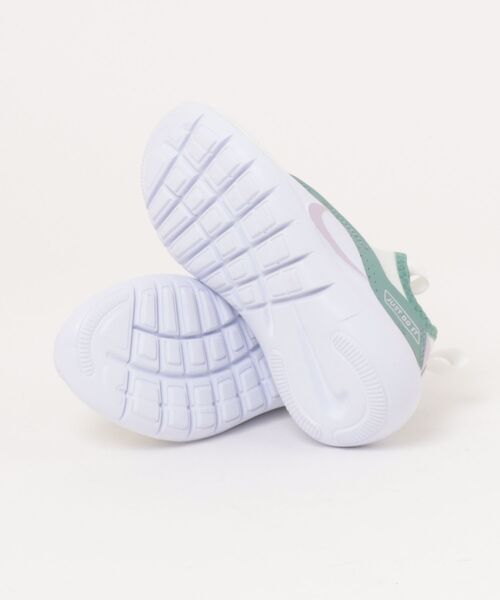 NIKE（ナイキ）の「《NIKE》FLEX RUNNER 4 (PS)（スニーカー・キッズ・ホワイト×グリーン/ブルー/ピンク/ブラック×ホワイト/ブラック×ブラック/グレー系その他/ブラック×イエロー/ネイビー系・22.0cm/21.5cm/21.0cm/20.0cm/19.0cm/18.5cm/18.0cm/17.5cm/17.0cm/16.5cm/20.5cm/19.5cm）」の10枚目の写真