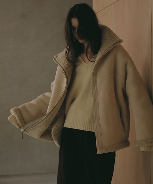 ETRE TOKYO(エトレトウキョウ)の「リバーシブルボアブルゾン(ブルゾン・レディース・ベージュ/ネイビー・S/M)」の6枚目の写真