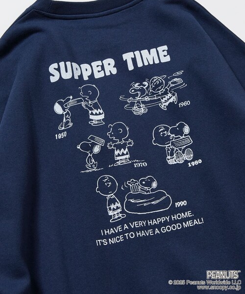 FREAK'S STORE(フリークスストア)の「限定展開 PEANUTS/ピーナッツ 別注 バックプリント クルーネックスウェット/SUPPER(スウェット・メンズ・アッシュグレー/ブラック/ネイビー/ピンク・MEDIUM/LARGE/SMALL)」の3枚目の写真
