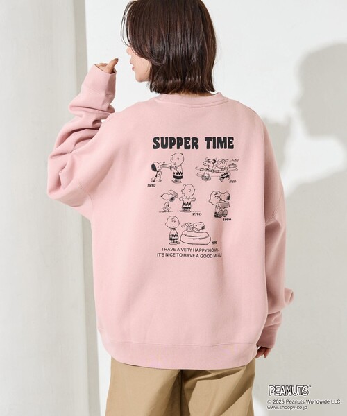 FREAK'S STORE(フリークスストア)の「限定展開 PEANUTS/ピーナッツ 別注 バックプリント クルーネックスウェット/SUPPER(スウェット・メンズ・アッシュグレー/ブラック/ネイビー/ピンク・MEDIUM/LARGE/SMALL)」の4枚目の写真