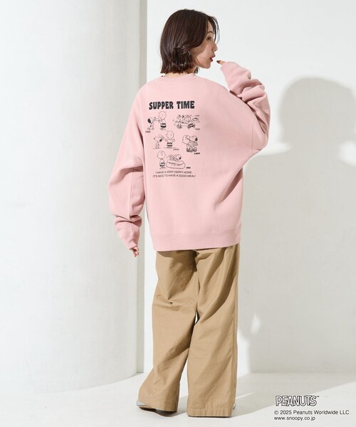 FREAK'S STORE(フリークスストア)の「限定展開 PEANUTS/ピーナッツ 別注 バックプリント クルーネックスウェット/SUPPER(スウェット・メンズ・アッシュグレー/ブラック/ネイビー/ピンク・MEDIUM/LARGE/SMALL)」の17枚目の写真