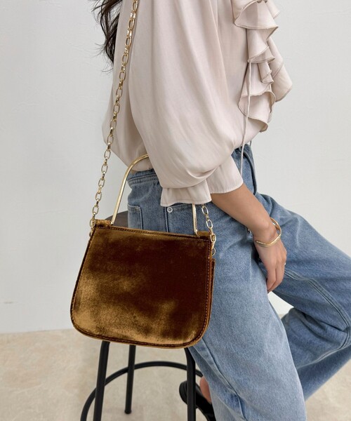 fredy emue（フレディエミュ）の「【LE VERNIS/ル・ベルニ】メタルハンドルオーバーフラップバッグ（ショルダーバッグ・レディース・ホワイト系その他4/ブラウン・FREE）」の6枚目の写真