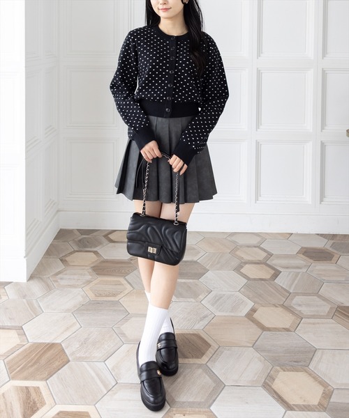 clear（クリア）の「ドット柄ジャガードニットカーディガン［大人 カジュアル 着回し力抜群］（カーディガン/ボレロ・レディース・レッド/ブラック/グレー・F）」の4枚目の写真