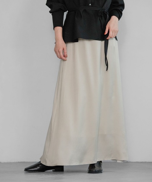 A part by（アパートバイ）の「キュプラナロースカート（スカート・レディース・アイボリー/ブラック/ブルー・SMALL/MEDIUM）」の2枚目の写真