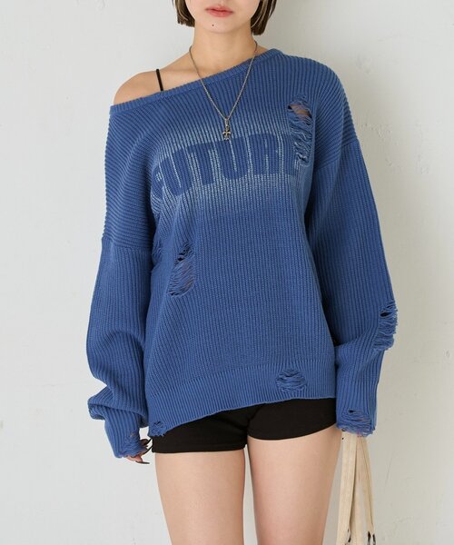 WHO'S WHO gallery(フーズフーギャラリー)の「DISTRESSED SPRAY LOGO KNIT/ダメージスプレーロゴニット(ニット/セーター・レディース・グレー/ブルー/ダークブラウン・FREE)」の3枚目の写真