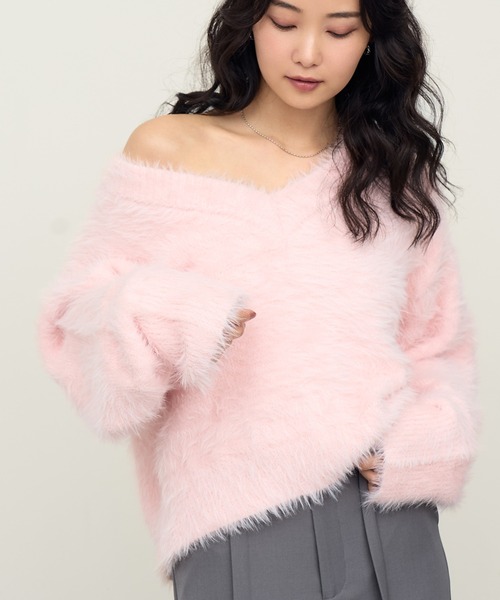 NOGLE(ノグル)の「【NOGLE/ノグル】2wayオフショルシャギーVネックニット(ニット/セーター・レディース・グレイッシュベージュ/アイボリー/ピンク/チャコール・FREE)」の6枚目の写真