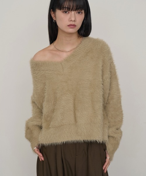 NOGLE(ノグル)の「【NOGLE/ノグル】2wayオフショルシャギーVネックニット(ニット/セーター・レディース・グレイッシュベージュ/アイボリー/ピンク/チャコール・FREE)」の11枚目の写真