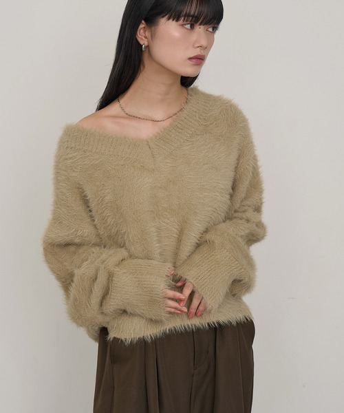 NOGLE(ノグル)の「【NOGLE/ノグル】2wayオフショルシャギーVネックニット(ニット/セーター・レディース・グレイッシュベージュ/アイボリー/ピンク/チャコール・FREE)」の13枚目の写真