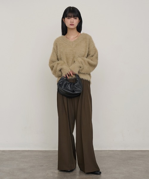 NOGLE(ノグル)の「【NOGLE/ノグル】2wayオフショルシャギーVネックニット(ニット/セーター・レディース・グレイッシュベージュ/アイボリー/ピンク/チャコール・FREE)」の18枚目の写真
