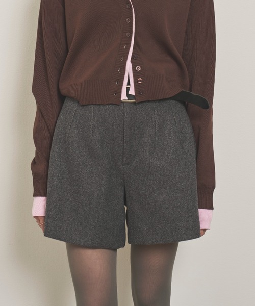 VION(ヴィオン)の「ハイウエストショートパンツ / High-waist Short Pants(その他パンツ・レディース・ブラウン/ネイビー/チャコールグレー・FREE)」の11枚目の写真