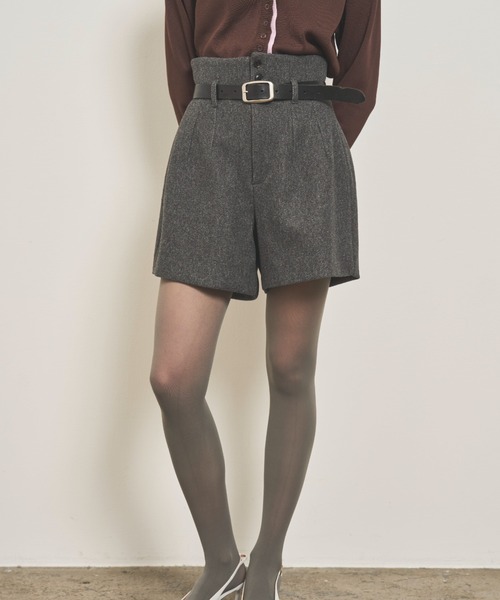 VION(ヴィオン)の「ハイウエストショートパンツ / High-waist Short Pants(その他パンツ・レディース・ブラウン/ネイビー/チャコールグレー・FREE)」の8枚目の写真