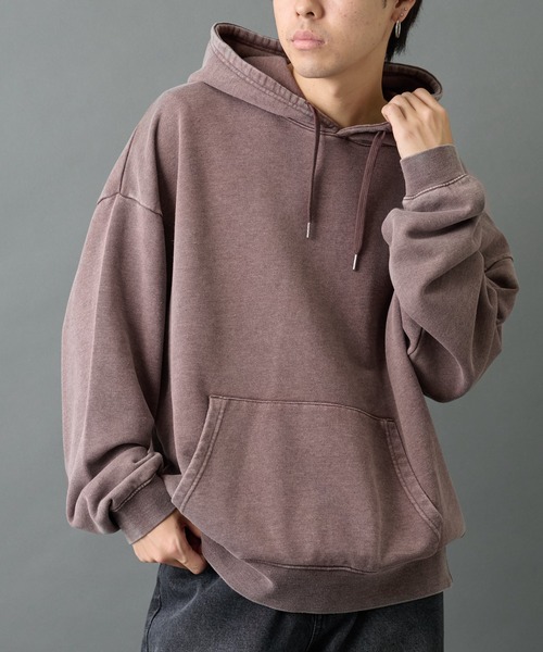 COLONY 2139（コロニートゥーワンスリーナイン）の「パウダー加工スウェットパーカー（パーカー・メンズ・バーガンディー/ブラック/グレー・LARGE/MEDIUM）」の3枚目の写真