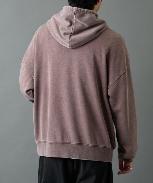 COLONY 2139（コロニートゥーワンスリーナイン）の「パウダー加工スウェットパーカー（パーカー・メンズ・バーガンディー/ブラック/グレー・LARGE/MEDIUM）」の16枚目の写真