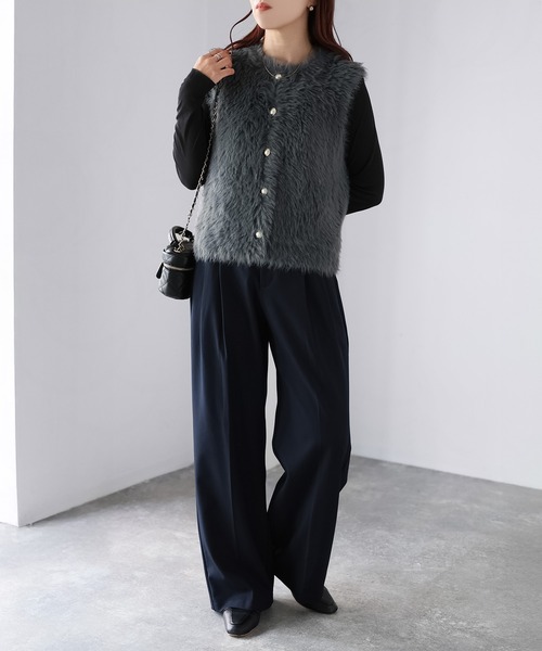 Riberry(リベリー)の「金ボタンシャギーニットベスト(ベスト・レディース・チャコールグレー/オフホワイト/ブラック/ブラウン・FREE)」の18枚目の写真