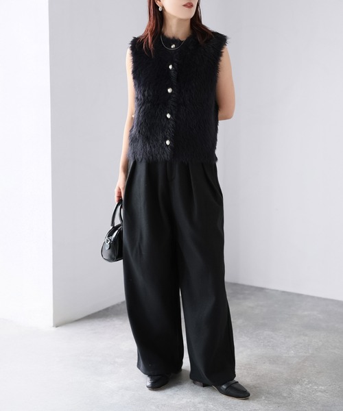 Riberry(リベリー)の「金ボタンシャギーニットベスト(ベスト・レディース・チャコールグレー/オフホワイト/ブラック/ブラウン・FREE)」の10枚目の写真