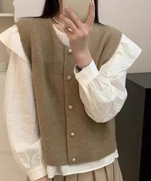 ゴールド釦ニットクルーネックベスト
