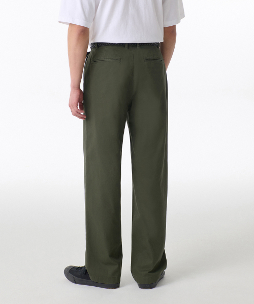 MUSINSA STANDARD（ムシンサスタンダード）の「レギュラーフィットヒドンバンディングチノパンツ[カーキ]（その他パンツ・メンズ・その他・40/31/33/26/27/28/29/38/42/36/34/32/30）」の2枚目の写真