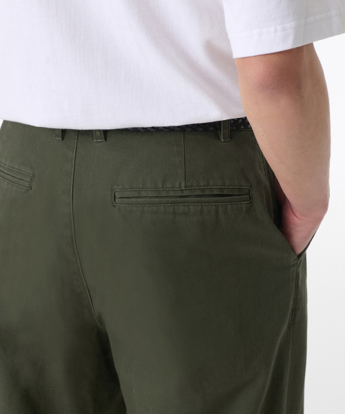 MUSINSA STANDARD（ムシンサスタンダード）の「レギュラーフィットヒドンバンディングチノパンツ[カーキ]（その他パンツ・メンズ・その他・40/31/33/26/27/28/29/38/42/36/34/32/30）」の5枚目の写真