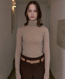 RAW EDGE TURTLE NECK (LIGHT BEIGE)
