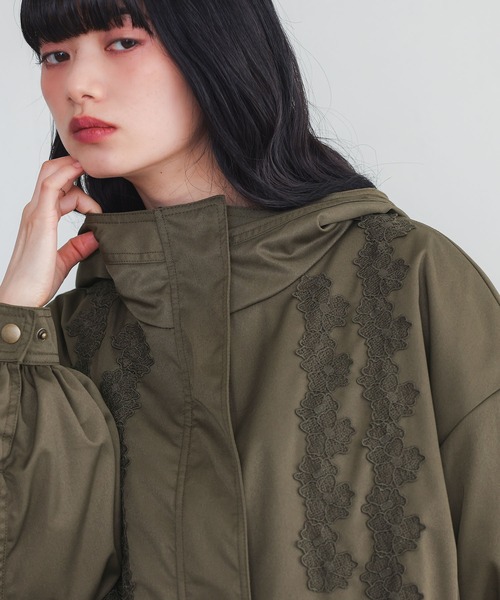 somari imagination（ソマリ イマジネーション）の「『レースモチーフモッズコート』（モッズコート・レディース・カーキ/ブラック・FREE）」の11枚目の写真