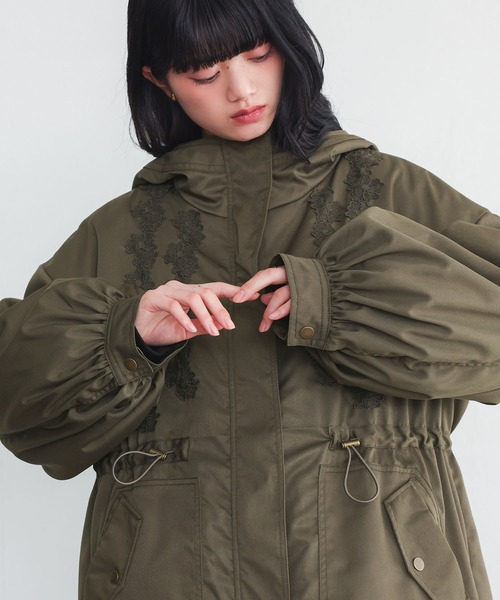 somari imagination（ソマリ イマジネーション）の「『レースモチーフモッズコート』（モッズコート・レディース・カーキ/ブラック・FREE）」の10枚目の写真