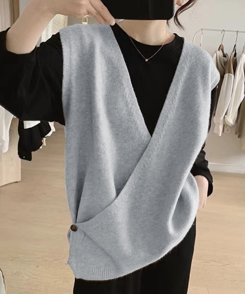 Doux Belle（ドゥーベル）の「ミニマルデザインノースリーブニットベスト（ベスト・レディース・テラコッタ/グレー/ブラック/ベージュ・FREE）」の9枚目の写真