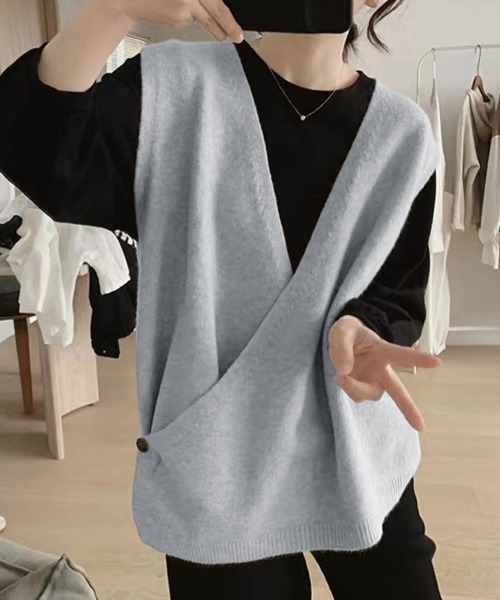 Doux Belle（ドゥーベル）の「ミニマルデザインノースリーブニットベスト（ベスト・レディース・テラコッタ/グレー/ブラック/ベージュ・FREE）」の10枚目の写真