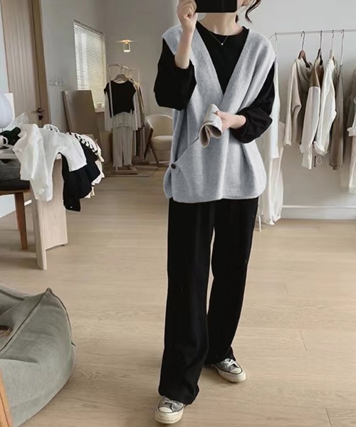 Doux Belle（ドゥーベル）の「ミニマルデザインノースリーブニットベスト（ベスト・レディース・テラコッタ/グレー/ブラック/ベージュ・FREE）」の12枚目の写真