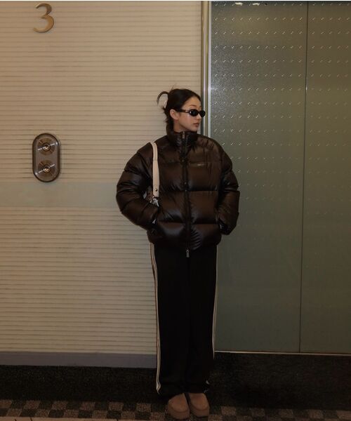PRENDA(プレンダ)の「GLOSSY PUFFER JACKET BLACK(ダウンジャケット/コート・レディース・その他・FREE)」の5枚目の写真