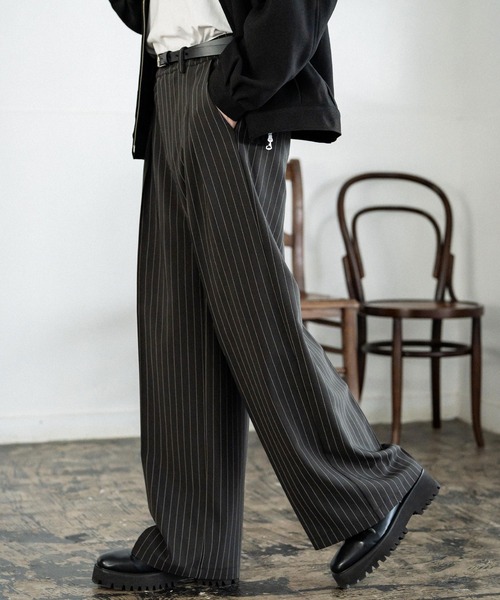 Rocky Monroe（ロッキーモンロー）の「セミワイド2タックストレート