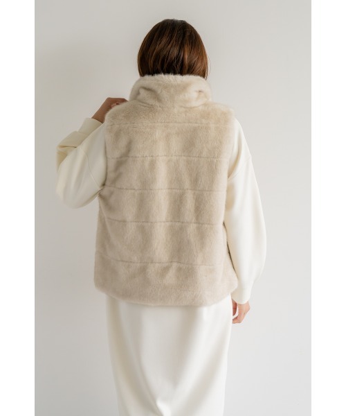 M.deux（エムドゥ）の「ボーダーキルトファーベスト（その他アウター・レディース・キャメル/ライトベージュ・MEDIUM）」の8枚目の写真