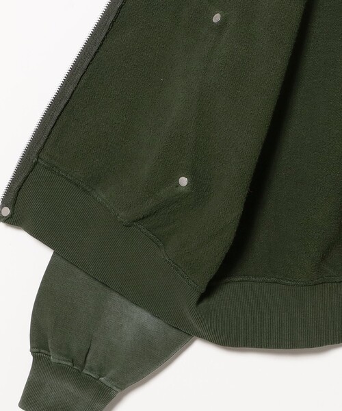 BEAMS（ビームス）の「フェード リベット フルジップアップ フーディ 【ワイドショートフィット】（パーカー・メンズ・グレー/グリーン・S/M/XL/L）」の4枚目の写真