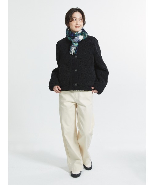Barbour(バブアー)の「ラムズ ウール / カシミヤ ニューチェック マフラー(4色展開)(マフラー・メンズ・ブラック/グリーン/ベージュ/イエロー・ONE SIZE)」の8枚目の写真