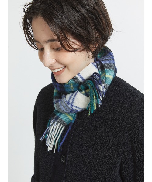 Barbour(バブアー)の「ラムズ ウール / カシミヤ ニューチェック マフラー(4色展開)(マフラー・メンズ・ブラック/グリーン/ベージュ/イエロー・ONE SIZE)」の18枚目の写真