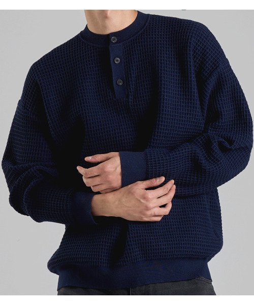 セール】ワッフルヘンリーネックロングスリーブニット（ネイビー）（T