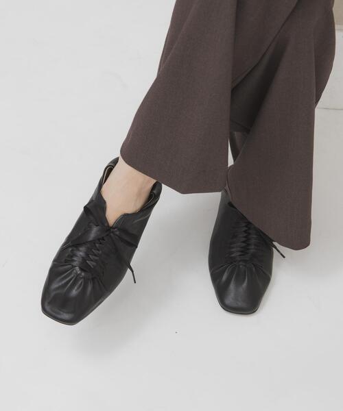 KBF（ケイビーエフ）の「サテンリボンギャザーシューズ（その他シューズ・レディース・イエロー/ブラック・36/38/37）」の12枚目の写真